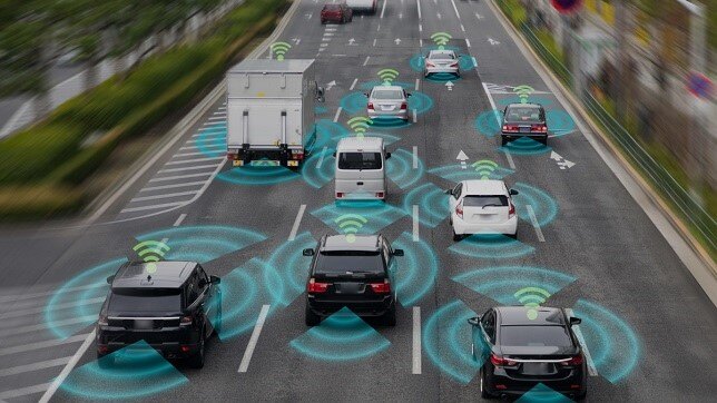 From Gridlock To Green Light: How Edge Computing Optimizes Traffic Flow